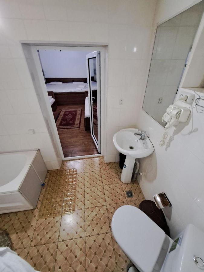Umar Hotel In The Old City Buhara Exterior foto